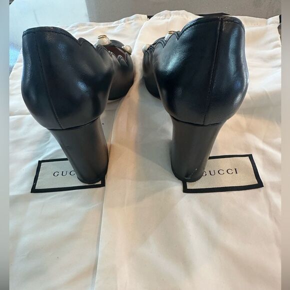 GUCCI Black Scalloped Leather Willow Pearl Embellished Block Heel Pumps Size 37 - Picture 6 of 10